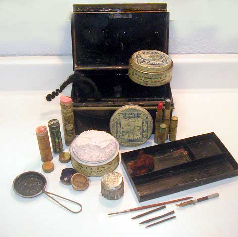 Assorted Vintage makeup kit